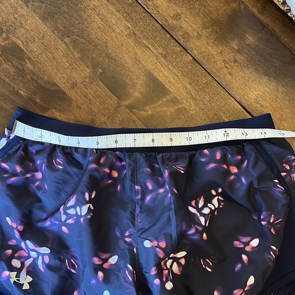 Under Armor Athletic Shorts. Navy with TieDie Flower like print. medium - Picture 7 of 10